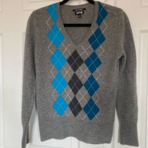 100% Cashmere sweater